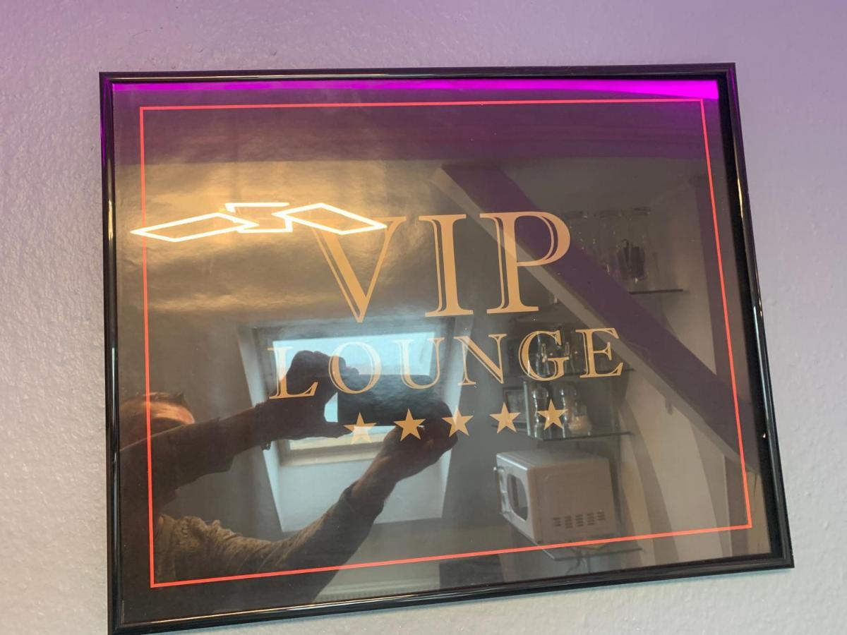 Best-Preis -Vip Lounge- Mit Netflix, Self-Check-In, Ebike Ladestation, Fahrradraum, Wlan Und Netflix - Direkt Am Elberadweg Im Herzen Von Віттенберґе Екстер'єр фото
